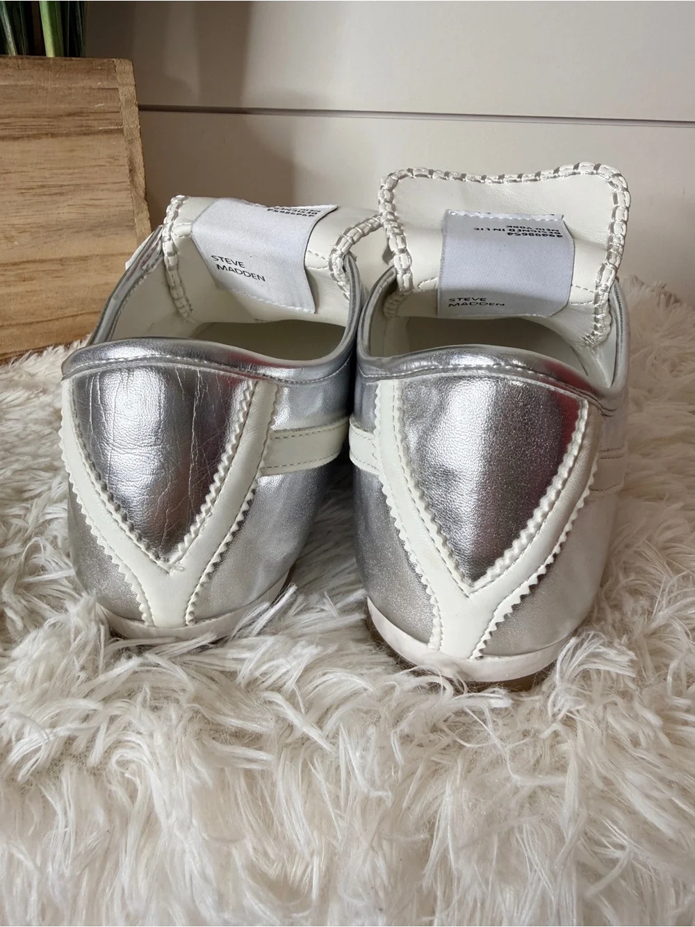 Steve Madden Jaiden Faux Leather Metallic Grip Sole Sneakers Silver Size 10M